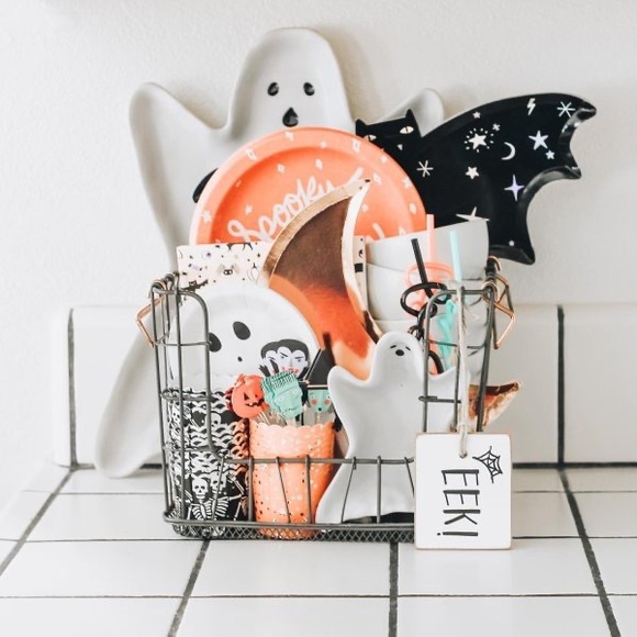 Pottery Barn Cute and Spooky Large Ghost Shaped Serving Tray 👻 - Picture 15 of 16